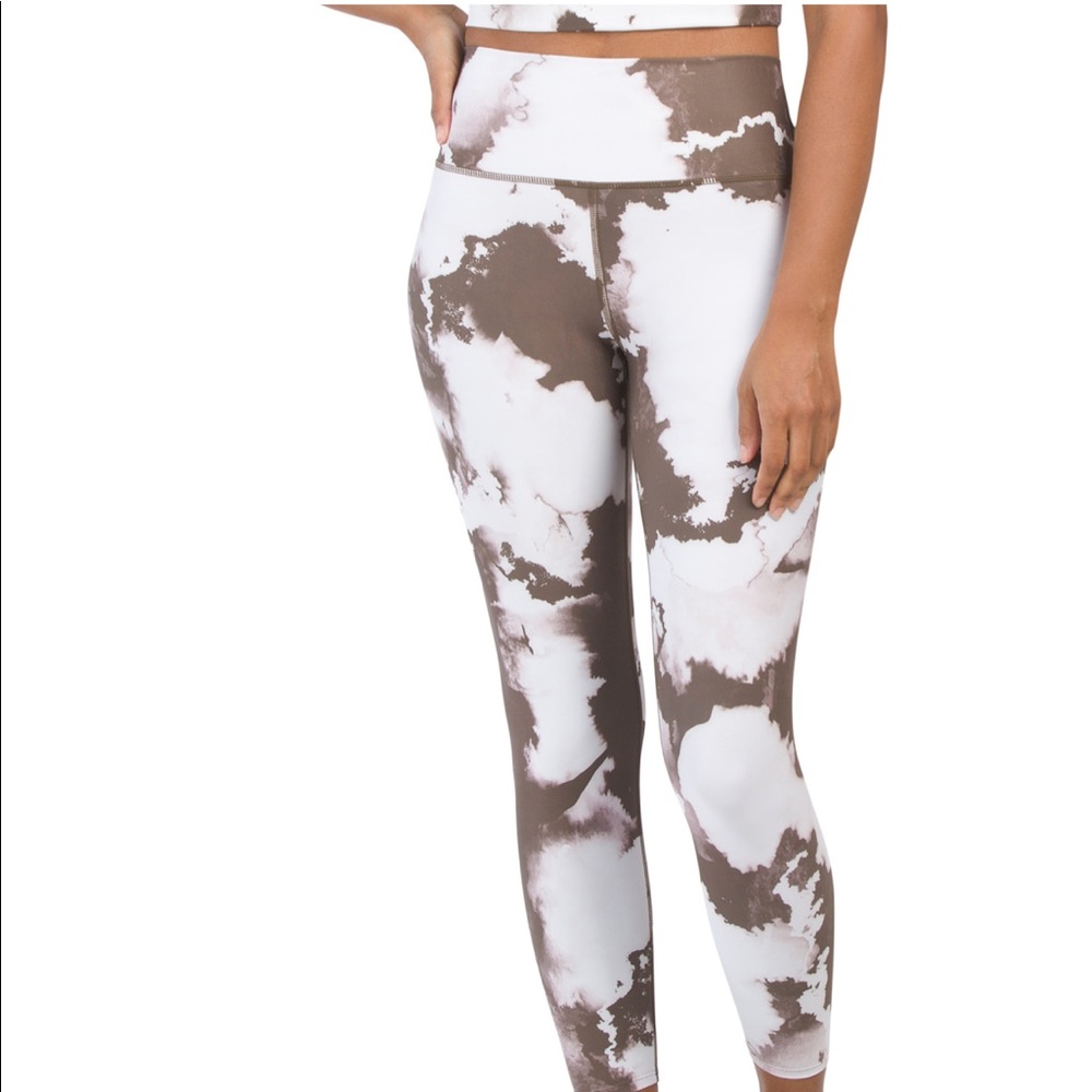 Activewear set - Picture 2 of 8